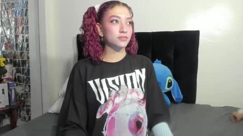 Snapshot of sophia_arevalo_ chatting on 05-12-26, 03:36 Sophia online show from 05-12-26, 03:36