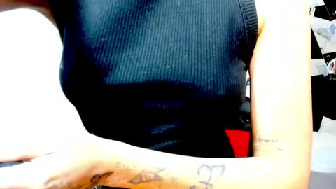 Snapshot of sophia_arevalo_ chatting on 05-16-26, 05:23 Sophia online show from 05-16-26, 05:23