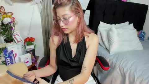 Snapshot of sophia_arevalo_ chatting on 05-25-26, 01:22 Sophia online show from 05-25-26, 01:22
