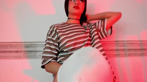 Sophia online show from 02-07-25, 01:11