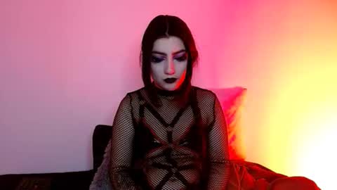 Snapshot of sophia_dk chatting on 11-20-25, 06:51 sophia hottie online show from 11-20-25, 06:51