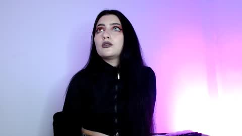 Snapshot of sophia_dk chatting on 12-13-25, 09:09 sophia hottie online show from 12-13-25, 09:09