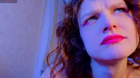 Snapshot of sophia_dreamy chatting on 10-13-25, 02:11 Sophia online show from 10-13-25, 02:11