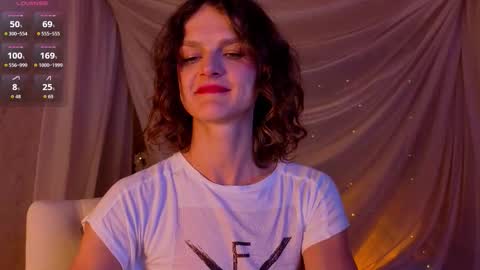 Sophia online show from 12-19-25, 01:23