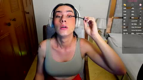 Snapshot of sophia_harry chatting on 09-25-25, 02:48 sophia CM online show from 09-25-25, 02:48