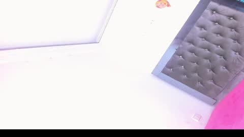 sophia_horny19 online show from 12-14-25, 08:41