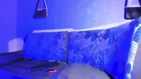 sophia_horny19 online show from 04-25-26, 08:28