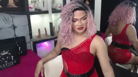 Snapshot of sophia_hott01 chatting on 12-04-25, 12:25 sophia_hott01 online show from 12-04-25, 12:25