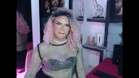 Snapshot of sophia_hott01 chatting on 12-14-25, 11:53 sophia_hott01 online show from 12-14-25, 11:53