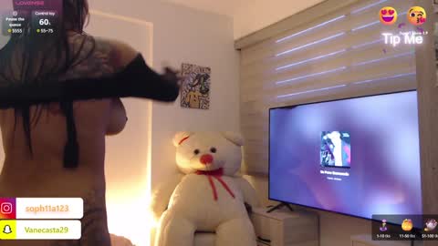 Snapshot of sophia_karsonn chatting on 01-28-25, 11:17 Sophia Carson online show from 01-28-25, 11:17