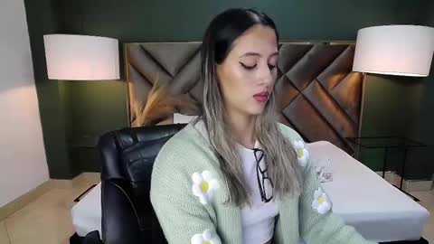 Sofia online show from 03-08-25, 11:48