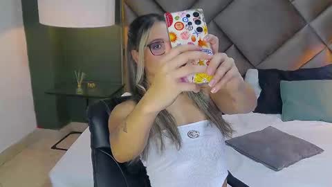 Sofia online show from 09-20-25, 03:02