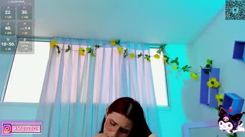 sophia_milano online show from 02-06-25, 03:09