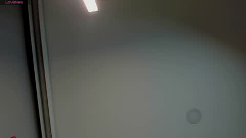 Snapshot of sophia_owens_2 chatting on 05-14-26, 02:07 sophia_owens_2 online show from 05-14-26, 02:07
