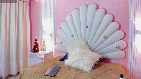 Snapshot of sophia_smith0 chatting on 12-02-24, 08:55 sophia online show from 12-02-24, 08:55