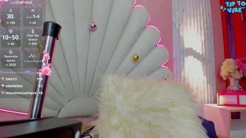 Snapshot of sophia_smith0 chatting on 12-05-24, 12:41 sophia online show from 12-05-24, 12:41