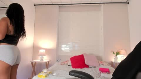  S O P H I A  online show from 02-09-26, 12:20