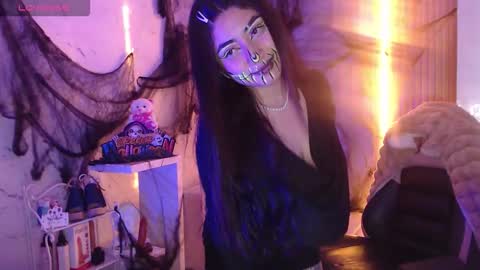 Snapshot of sophia_tf chatting on 10-28-25, 02:42 Sophia online show from 10-28-25, 02:42