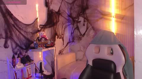 Snapshot of sophia_tf chatting on 10-29-25, 03:14 Sophia online show from 10-29-25, 03:14