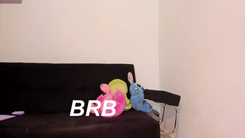 Snapshot of sophia_walkett chatting on 12-12-24, 06:31 Michelle online show from 12-12-24, 06:31