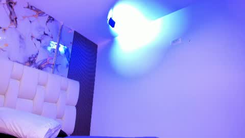 sophiaa10 online show from 07-25-26, 07:00