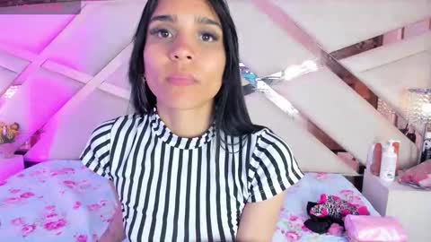 Snapshot of sophiaa_paris chatting on 11-22-25, 04:33 Sophia Paris online show from 11-22-25, 04:33