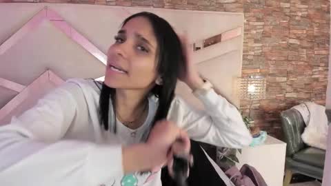 Snapshot of sophiaa_paris chatting on 11-30-25, 04:16 Sophia Paris online show from 11-30-25, 04:16