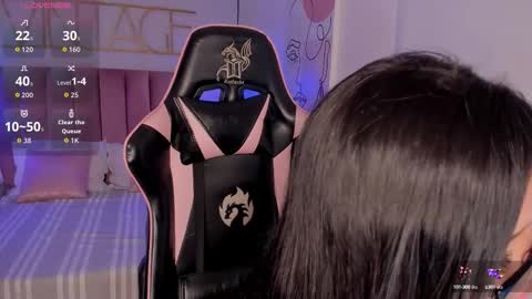 Sophie Hill  online show from 09-11-25, 08:09