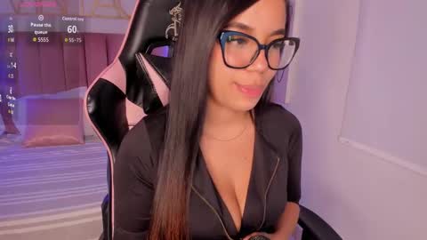 Sophie Hill  online show from 09-12-25, 08:42