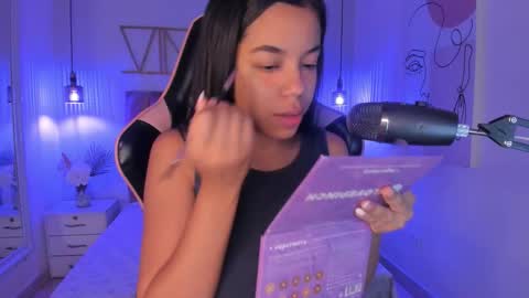 Sophie Hill  online show from 11-30-25, 12:31