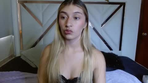 SophiaLee online show from 12-15-25, 11:31