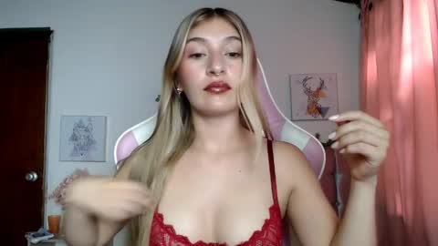 SophiaLee online show from 04-01-26, 10:18