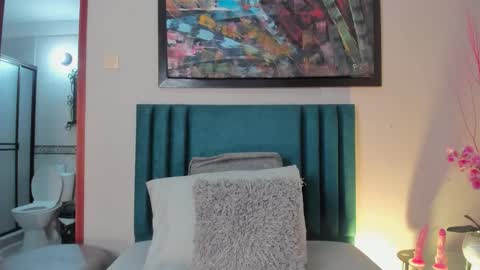 Snapshot of sophiacolliins chatting on 09-13-25, 01:00 sophiacolliins online show from 09-13-25, 01:00