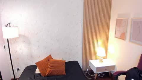 Snapshot of sophiahart_ chatting on 04-24-26, 11:45 Sophia online show from 04-24-26, 11:45
