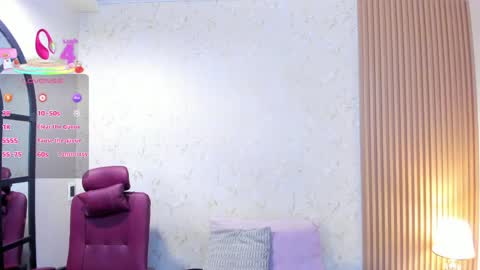 Snapshot of sophiahart_ chatting on 05-07-26, 11:48 Sophia online show from 05-07-26, 11:48