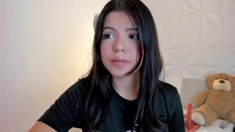Sophia Howland online show from 04-23-26, 10:01