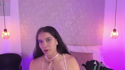 Snapshot of sophiakross chatting on 11-09-25, 07:17 Sophia online show from 11-09-25, 07:17