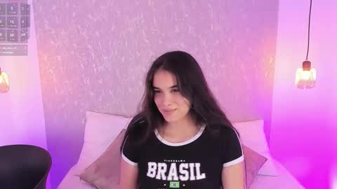 Snapshot of sophiakross chatting on 11-11-25, 06:13 Sophia online show from 11-11-25, 06:13