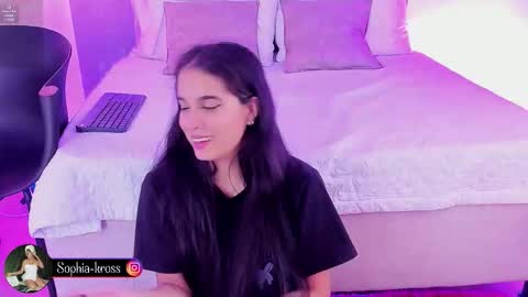 Snapshot of sophiakross chatting on 11-27-25, 06:04 Sophia online show from 11-27-25, 06:04