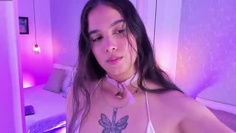 Snapshot of sophiakross chatting on 12-02-25, 06:08 Sophia online show from 12-02-25, 06:08