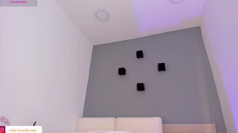 Snapshot of sophiarossee chatting on 02-28-25, 12:43 Sofi online show from 02-28-25, 12:43