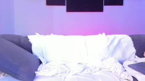 Snapshot of sophiarossee chatting on 03-11-25, 05:46 Sofi online show from 03-11-25, 05:46