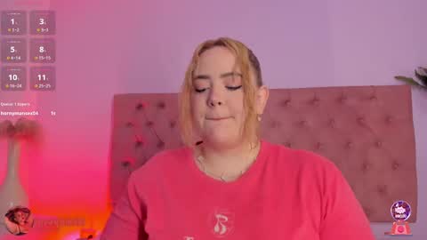 Snapshot of sophiarossee chatting on 09-11-25, 12:05 Sofi online show from 09-11-25, 12:05