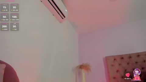 Snapshot of sophiarossee chatting on 09-23-25, 11:24 Sofi online show from 09-23-25, 11:24