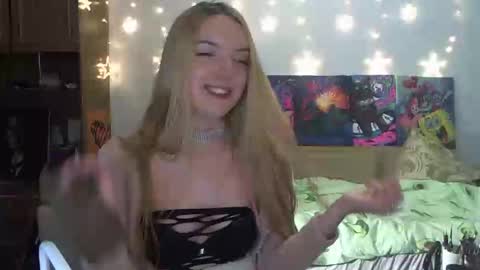 SophiaSonata online show from 01-22-25, 02:04