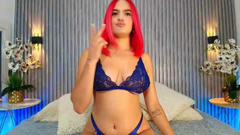 sophicollins online show from 10-03-25, 07:00