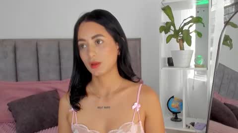  Sophie  online show from 09-12-25, 08:42