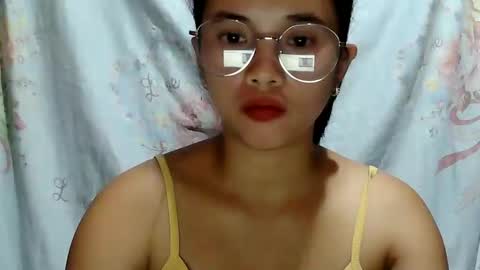sophie_193 online show from 05-09-26, 04:56
