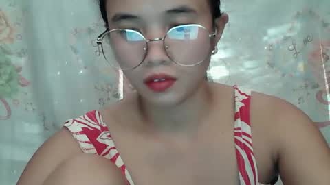 sophie_193 online show from 05-12-26, 03:47