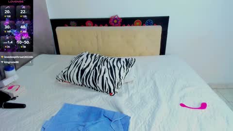 Snapshot of sophie__walker chatting on 12-01-24, 04:29 Sophia  online show from 12-01-24, 04:29